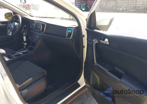 2017 Kia Sportage Lx z USA, uszkodzony, nr VIN KNDPMCACXH7286035